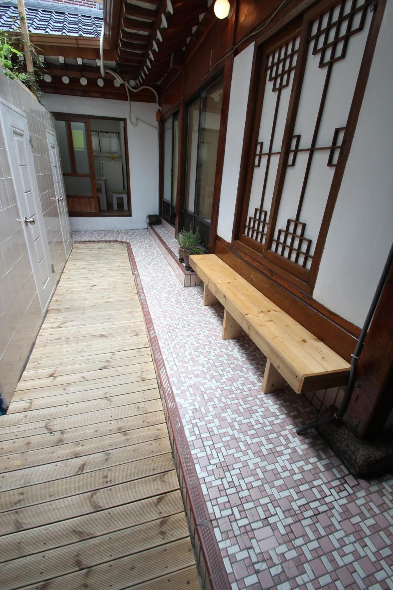 Icos 1 - Female Only Gasthof Seoul